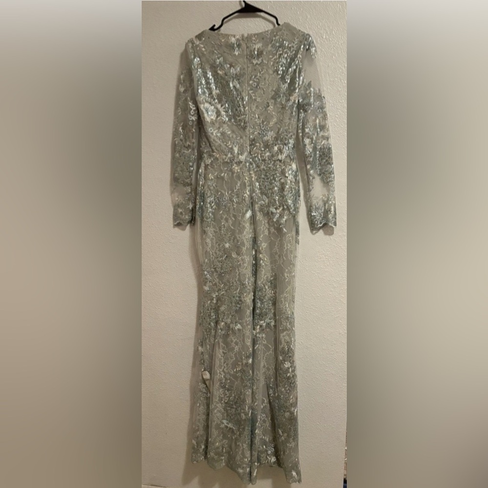 *Mac Duggal Embellished V-neck Illusion Long Sleeve Gown in Seamist Size 4C - Picture 5 of 8